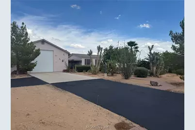 16330 S Hillery Avenue, Yucca, AZ 86438 - Photo 1