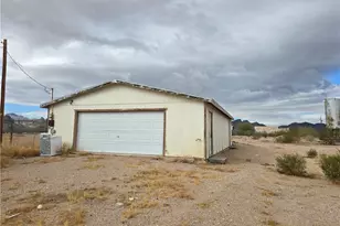 1417 S Canelo Rd, Golden Valley, AZ 86413 - Photo 9