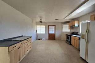 1417 S Canelo Rd, Golden Valley, AZ 86413 - Photo 17