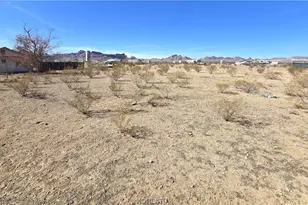 1417 S Canelo Rd, Golden Valley, AZ 86413 - Photo 7