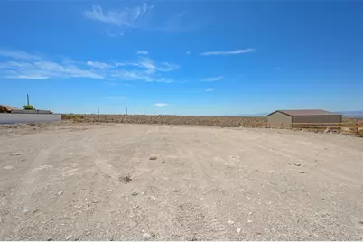 2468 Riverview Drive, Bullhead City, AZ 86442 - Photo 17