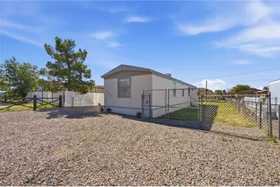 3102 E Packard Avenue, Kingman, AZ 86409 - Photo 1