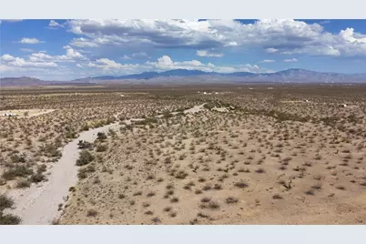 3885 S Spinel Road, Golden Valley, AZ 86413 - Photo 29