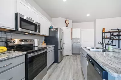 7391 E Winchester Drive, Kingman, AZ 86401 - Photo 11