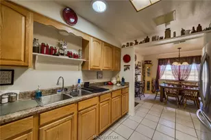 885 S Aztec Rd, Golden Valley, AZ 86413 - Photo 11