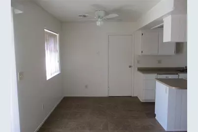 5090 La Calzada Unit B, Fort Mohave, AZ 86426 - Photo 3