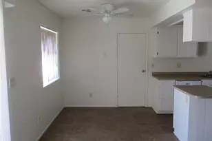 5090 La Calzada Unit B, Fort Mohave, AZ 86426 - Photo 3