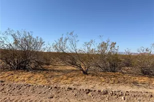 019 W Hermit Dr, Golden Valley, AZ 86413 - Photo 1
