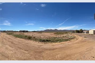 7910 E Blazed Ridge Drive, Kingman, AZ 86401 - Photo 9