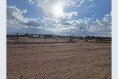 4880 N Escuela Road, Golden Valley, AZ 86413 - Photo 3