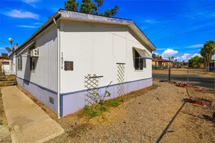 1854 Tejon Dr, Bullhead City, AZ 86442 - Photo 3