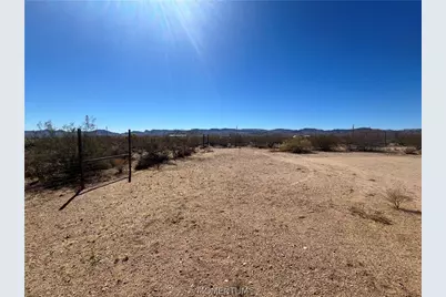 5485 and 5490 N Laguna Road, Golden Valley, AZ 86413 - Photo 43
