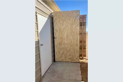 6585 W McElmo Dr Drive, Golden Valley, AZ 86413 - Photo 3