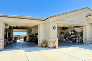 5376 N Canyon Trails Dr, Kingman, AZ 86409 - Photo 5