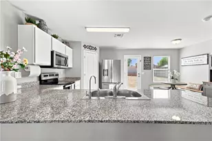 574 Holly St, Bullhead City, AZ 86442 - Photo 13