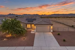 479 S Gln Cyn Rd, Golden Valley, AZ 86413 - Photo 1
