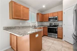 479 S Gln Cyn Rd, Golden Valley, AZ 86413 - Photo 47