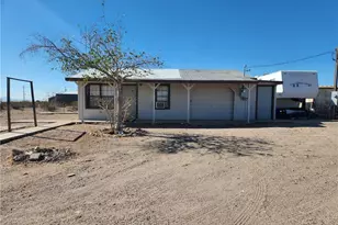 709 S Estrella Rd, Golden Valley, AZ 86413 - Photo 15