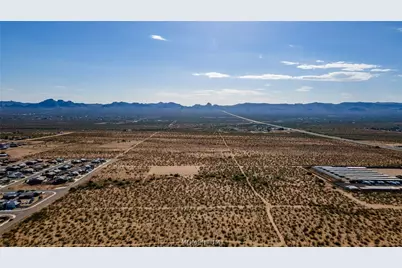 6671 W Brook Drive, Golden Valley, AZ 86413 - Photo 21