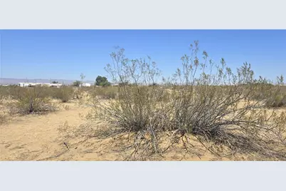 306-07-098 N Hano Road, Golden Valley, AZ 86413 - Photo 3