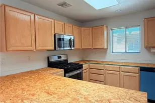 921 Holly St, Bullhead City, AZ 86442 - Photo 19