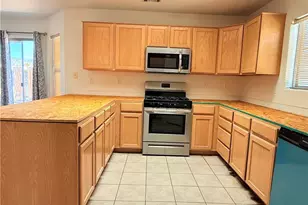 921 Holly St, Bullhead City, AZ 86442 - Photo 21