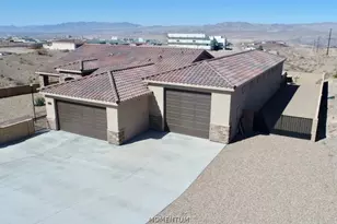 3195 Canyon De Chelly Dr, Bullhead City, AZ 86429 - Photo 3