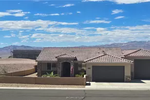 3195 Canyon De Chelly Dr, Bullhead City, AZ 86429 - Photo 1