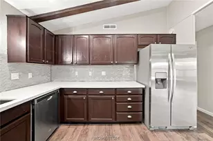 2403 Castle Rock Cir, Bullhead City, AZ 86442 - Photo 13