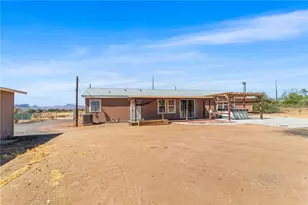 868 S Colorado Rd, Golden Valley, AZ 86413 - Photo 47