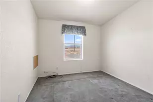 868 S Colorado Rd, Golden Valley, AZ 86413 - Photo 33