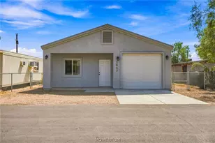 2062 White Sands Dr, Bullhead City, AZ 86442 - Photo 5