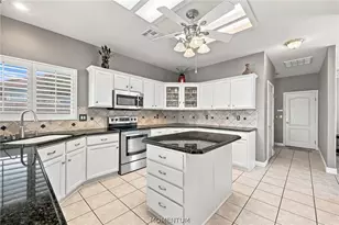 2875 Cresthill Dr, Bullhead City, AZ 86442 - Photo 23
