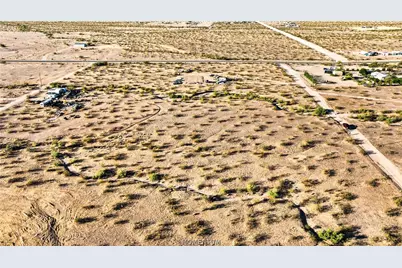 2418 S Concho Road, Golden Valley, AZ 86413 - Photo 11