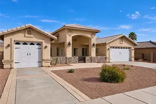 694 Country Club Dr, Kingman, AZ 86401 - Photo 1