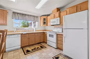 300 E Tusayan Dr, Meadview, AZ 86444 - Photo 9