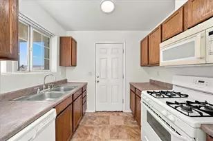 1586 Ilona Dr, Bullhead City, AZ 86442 - Photo 21