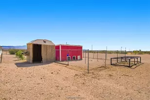 1949 S Estrella Rd, Golden Valley, AZ 86413 - Photo 57