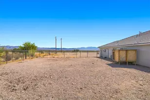 1949 S Estrella Rd, Golden Valley, AZ 86413 - Photo 53