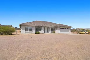 1949 S Estrella Rd, Golden Valley, AZ 86413 - Photo 5