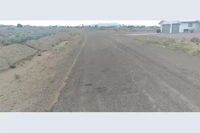 9492 N Broken Saddle Drive, Kingman, AZ 86401 - Photo 3