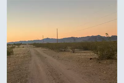 215-09-014E Centennial, Golden Valley, AZ 86413 - Photo 13