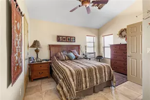 7241 E Shadow Ridge Dr, Yucca, AZ 86438 - Photo 15