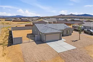 10286 N Wood Camp Ct, Kingman, AZ 86401 - Photo 3