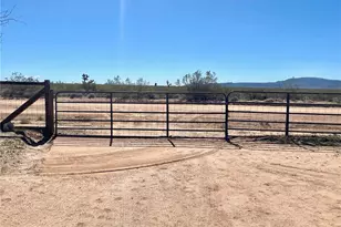 21477 S Sundance Kid Rd, Yucca, AZ 86438 - Photo 51