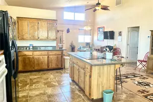 21477 S Sundance Kid Rd, Yucca, AZ 86438 - Photo 15