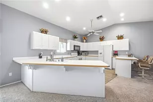 2434 Lake Ridge Ave, Bullhead City, AZ 86429 - Photo 13