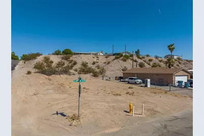 901 Swan Drive, Bullhead City, AZ 86442 - Photo 5