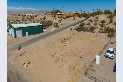 901 Swan Drive, Bullhead City, AZ 86442 - Photo 3