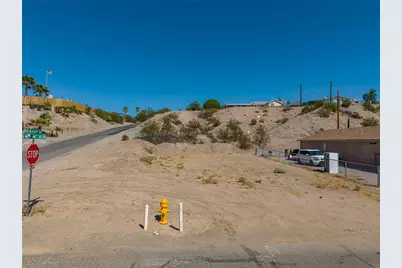 901 Swan Drive, Bullhead City, AZ 86442 - Photo 33